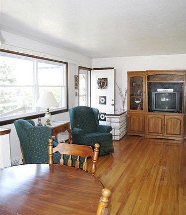 3rd image of 31820 Daniel Dr