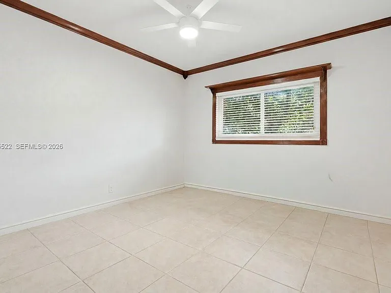 16530 Lake Tree Dr — Photo 39