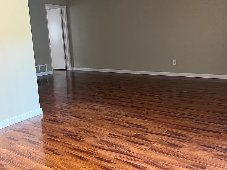 244 S El Molino Ave — Photo 13