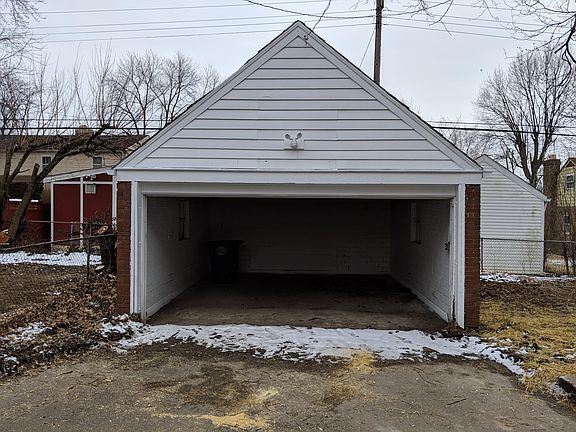 2nd image of 1560 Cornell Dr