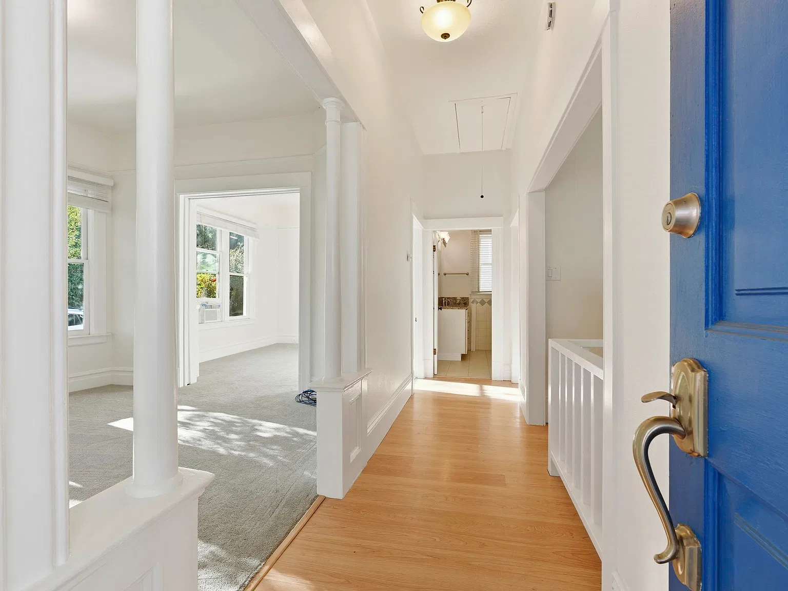404 W Richmond Ave — Photo 2