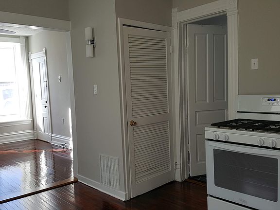 4th image of 1725 N Ashland Ave APT 2F