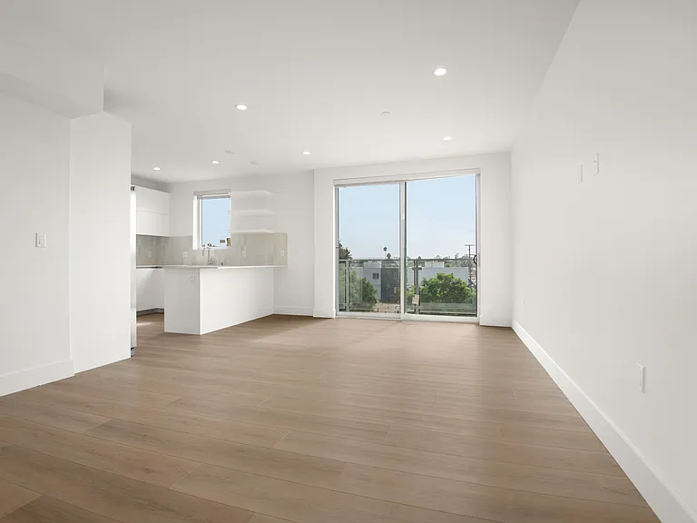 4418 S Slauson Ave #401 — Photo 16