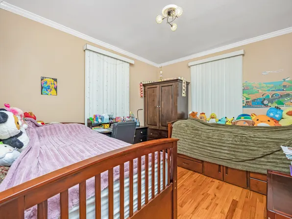 26-25 Union Street image 12 of 17