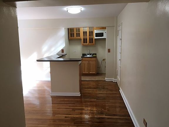 3rd image of 20 Woodruff Ave APT 2A
