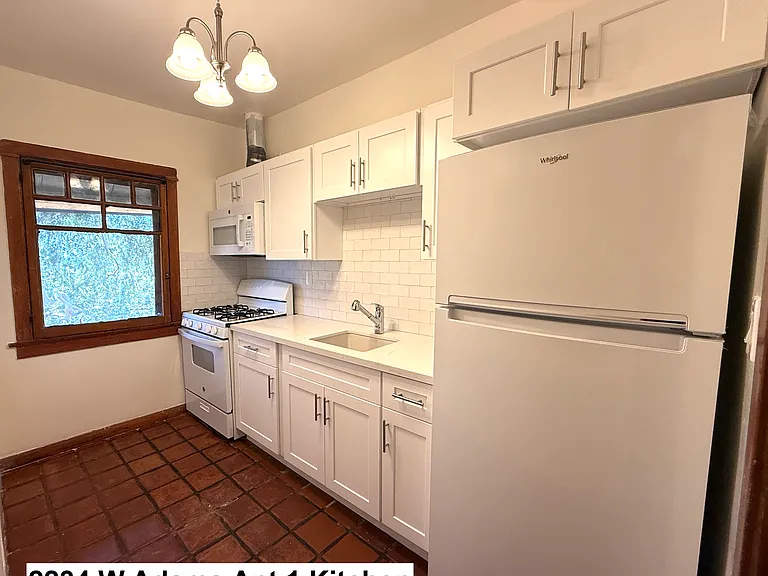 Kitchen (all new appliances)