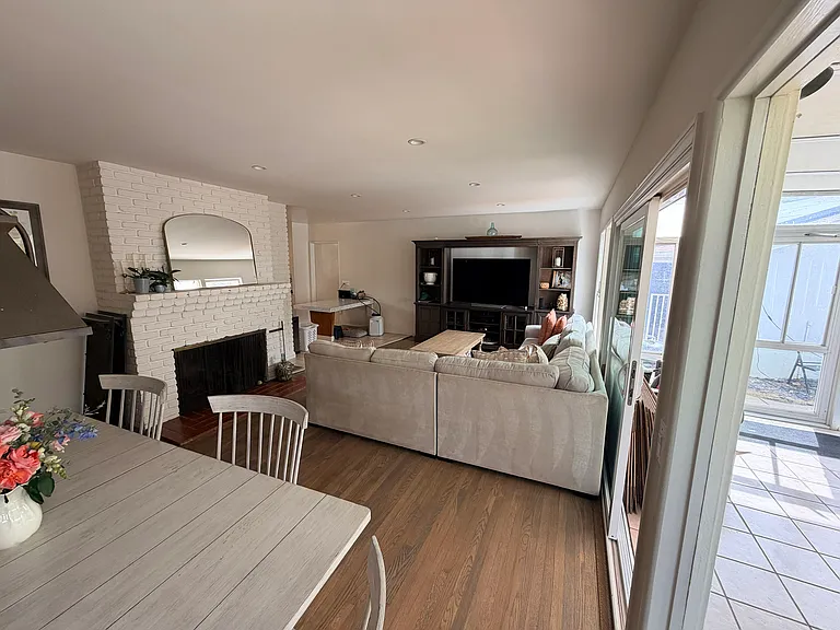 4387 Dauntless Dr — Photo 9
