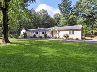 31 Blue Spruce Cir, Weston, CT 06883