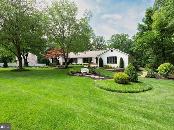 1765 Stone Dr, Huntingtown, MD 20639