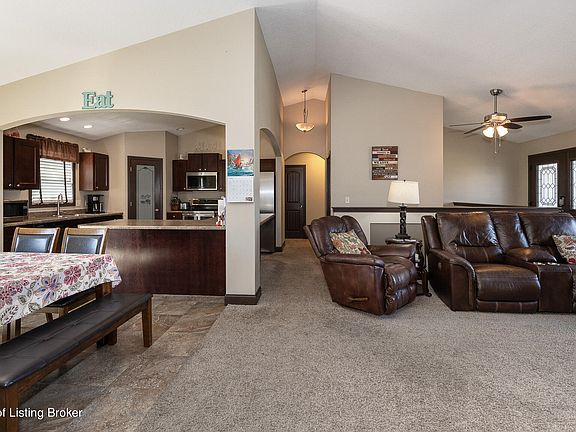 4th image of 2770 Prairie Oak Dr