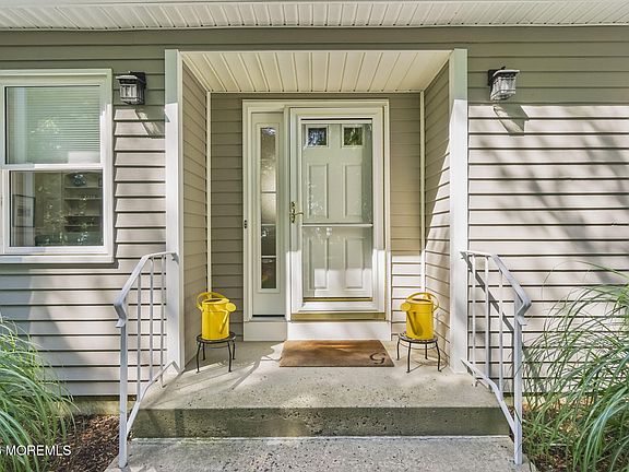 2nd image of 26 Whitesands Way
