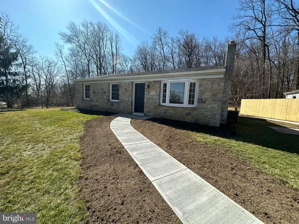 554 Twin County Rd, Honey Brook, PA 19344
