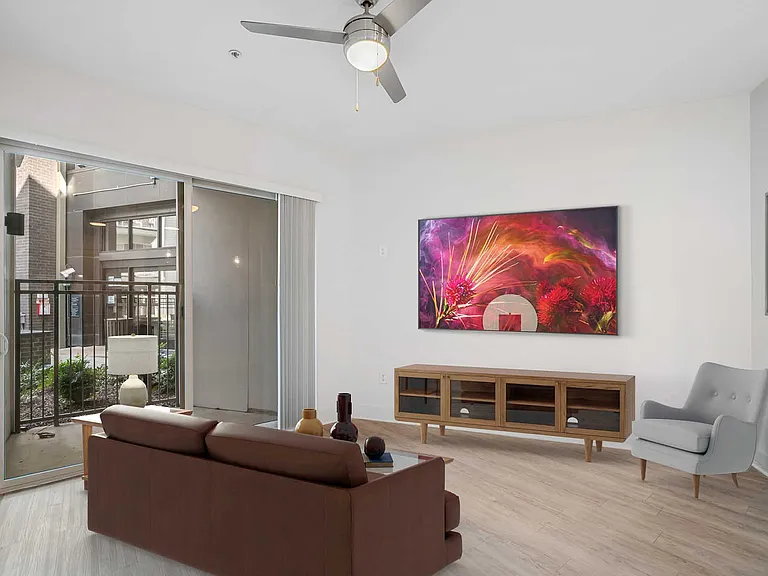 Arlo Decatur Apartments — Photo 9