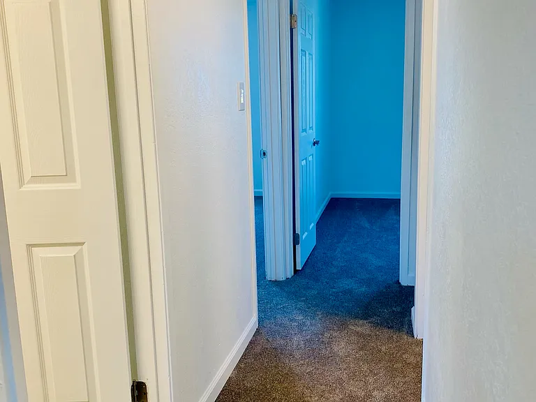 Evergreen Ridge Apartments — Photo 18