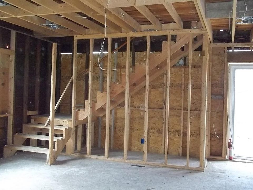 2nd image of 303 S 2nd St