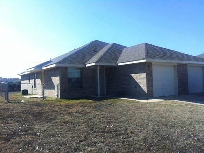 1st image of 2608 Alma Dr #A
