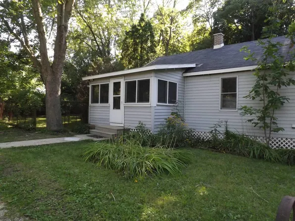 43W252 Smith Rd, Elburn, IL 60119