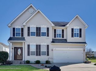 209 Stallion Ct, Marlton, NJ 08053