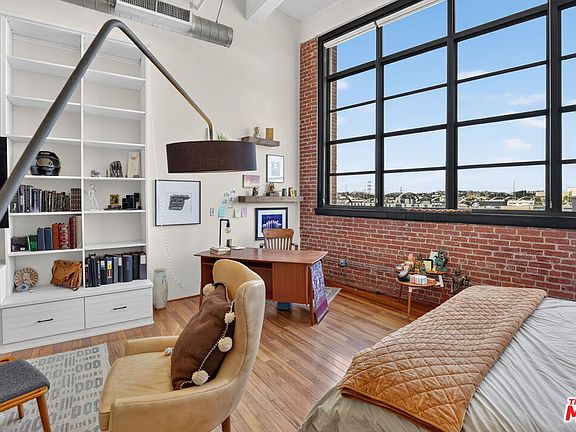 3rd image of 1850 Industrial St APT 606