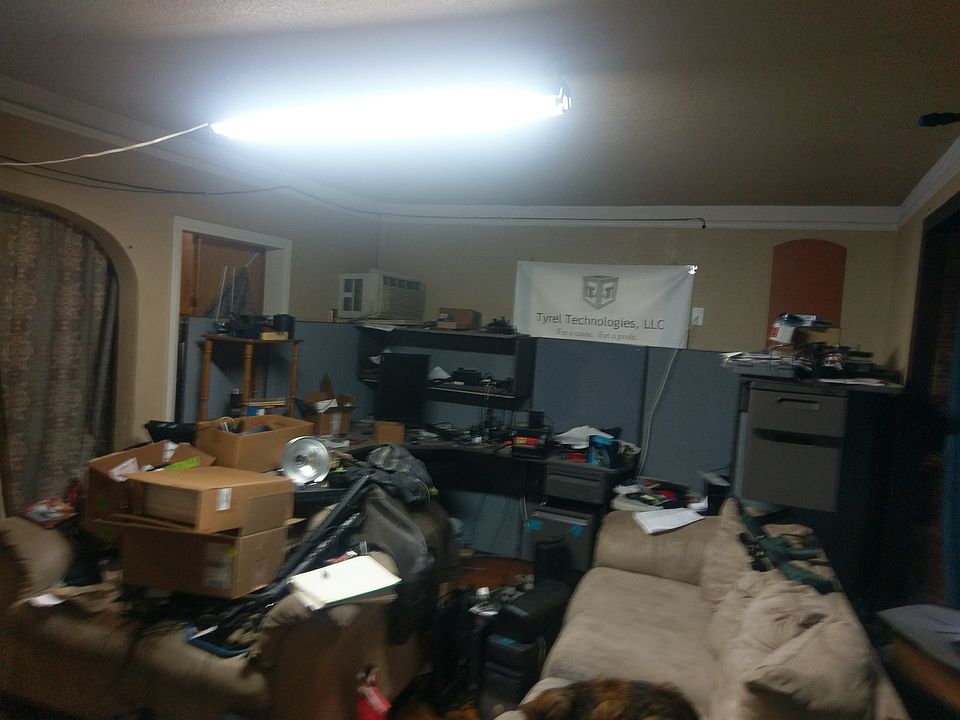 1st image of 930 Lamar St
