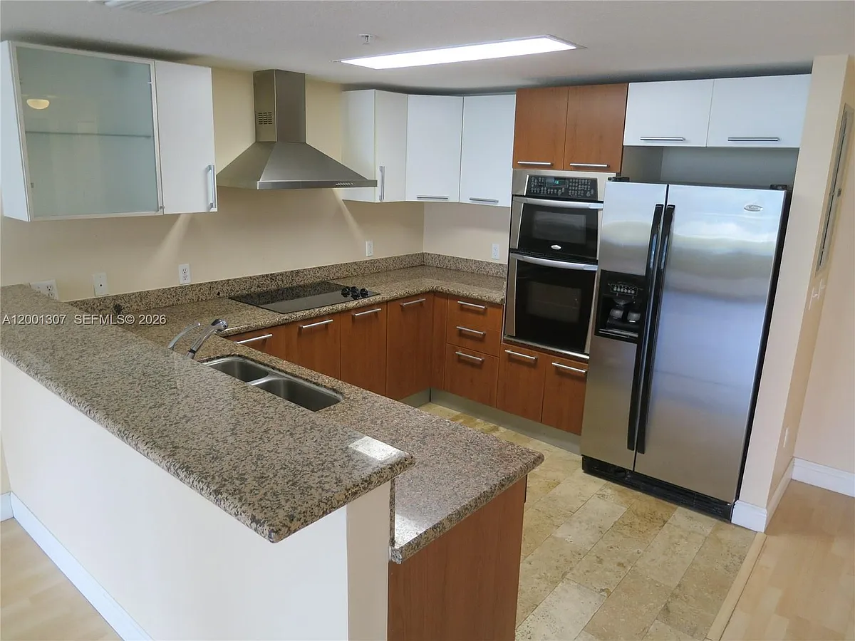 Photo 2 of 11 - 170 SE 14th St #1507 - Miami, FL Building Photo - 170 SE 14th St #1507