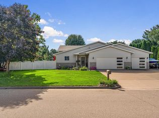 504 Ryan St, Holmen, WI 54636