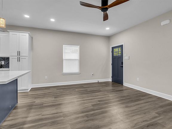 4th image of 8529 Dosia St #A