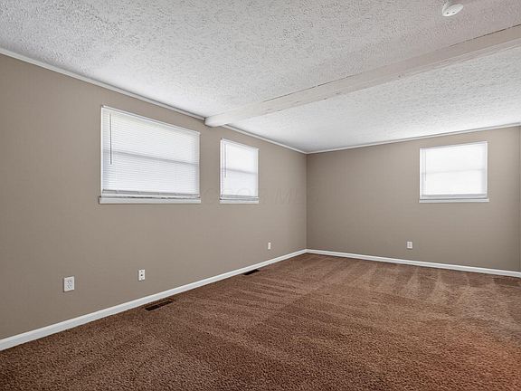 3rd image of 3851 Fairmoor Rd