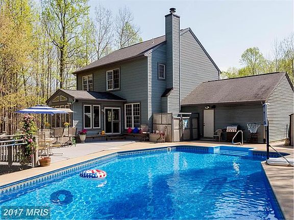 3rd image of 12497 Basswood Dr