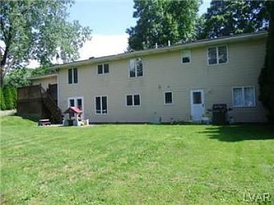 3rd image of 4718 Oakwood Ln
