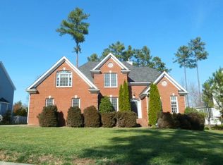 200 Gardner Cir, Chapel Hill, NC 27516