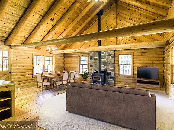 4th image of 22197 Redbud Ln