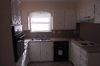 5th image of 117 Oklahoma Ave