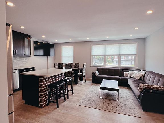 2nd image of 10832 Nandina Ln Floor 1