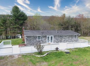 11133 Edwards Farm Ln, Purcellville, VA 20132