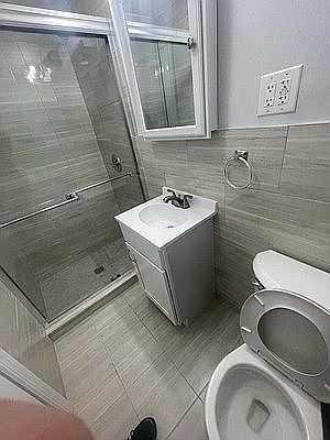 5th image of 243 E 33rd St APT A