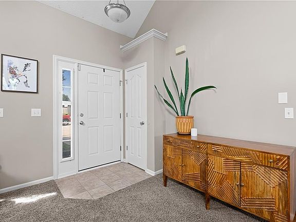 4th image of 8715 N Robinhood Ave