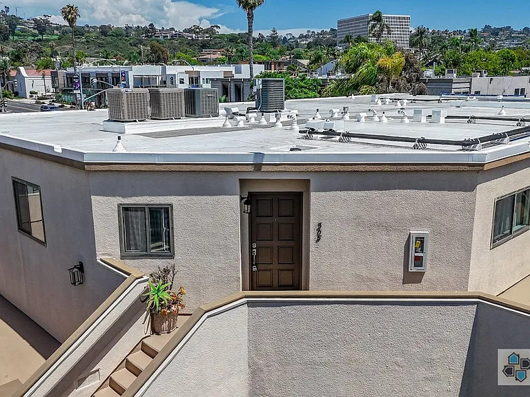 7509 Draper Ave #305 — Photo 2