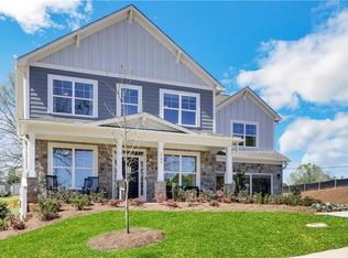 6913 Lancelot Ct, Flowery Branch, GA 30542