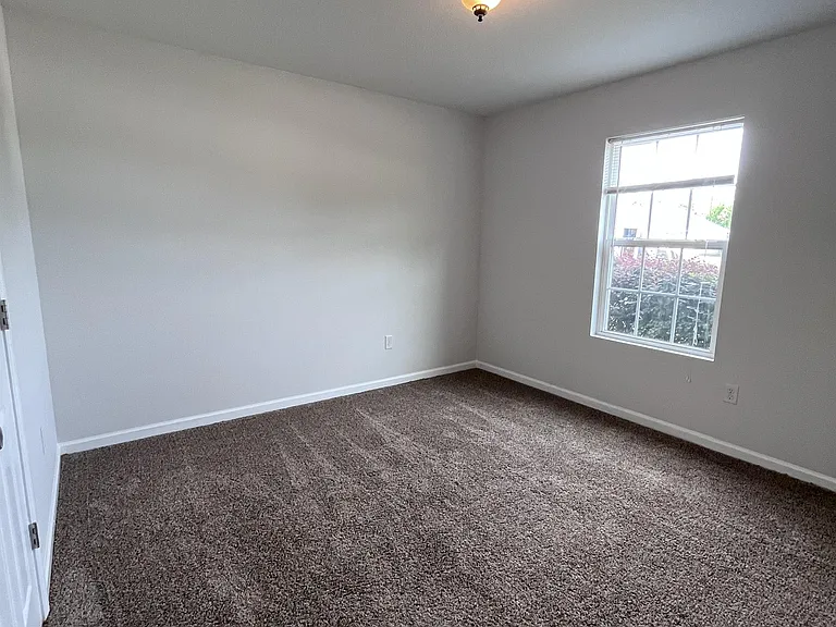 206 N Bridgeport Dr — Photo 9