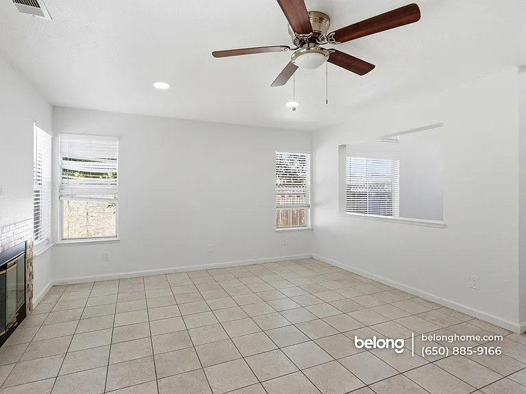 42983 Charleston Way — Photo 15