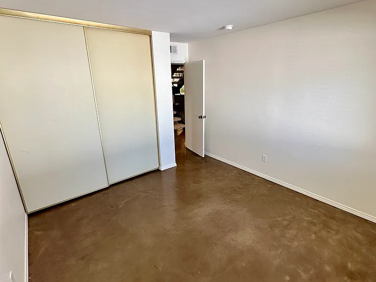 6566 Ridge Manor Ave — Photo 13
