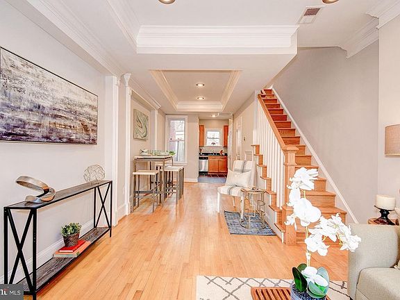 3rd image of 413 I St NE