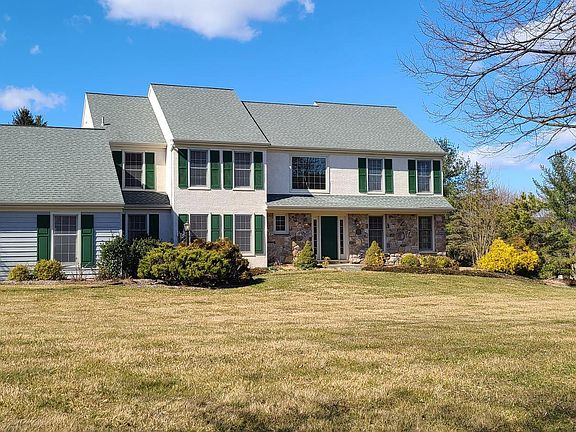 2nd image of 1417 Westgate Dr