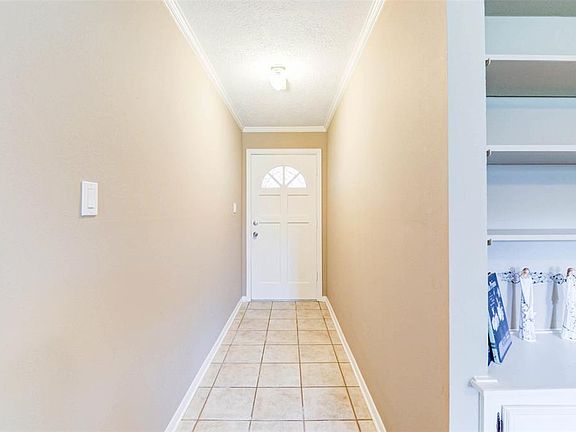 5th image of 11303 Montverde Ln