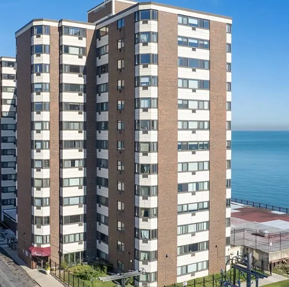 7337 S South Shore Dr #1007 — Photo 1