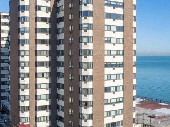 7337 S South Shore Dr, Chicago, IL