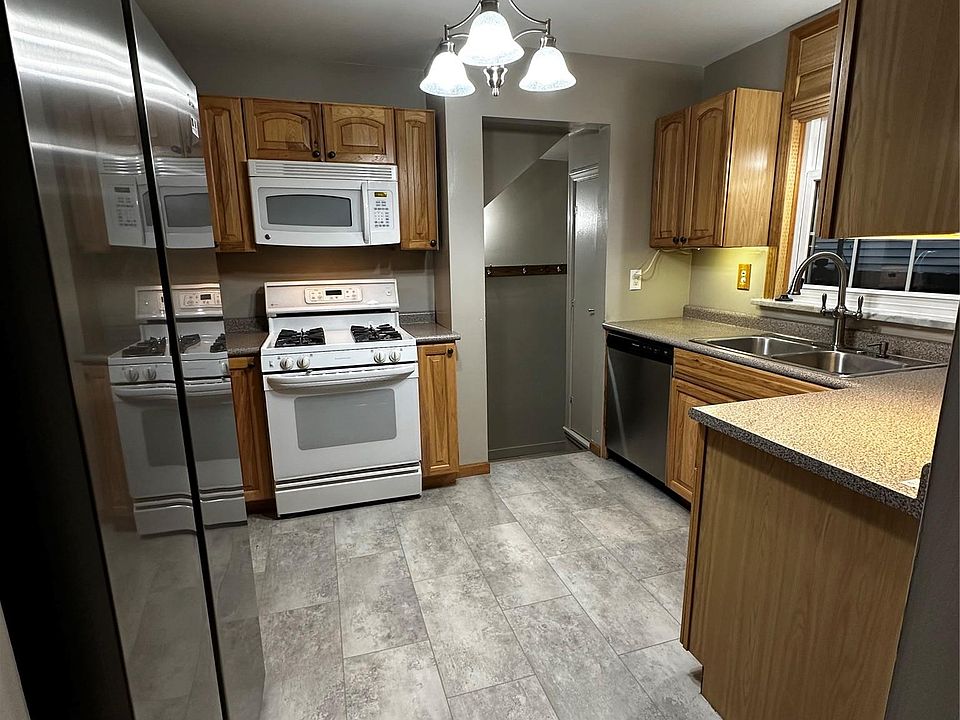 12748 Argyle St, photo 21