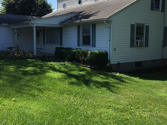 4th image of 9 Terrace Pl