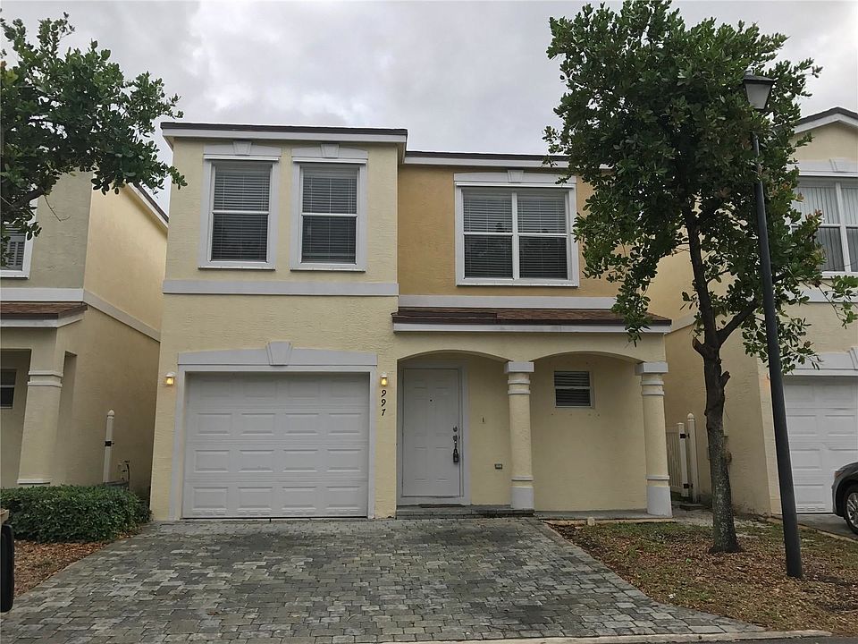 1st image of 997 SW 15th St #1
